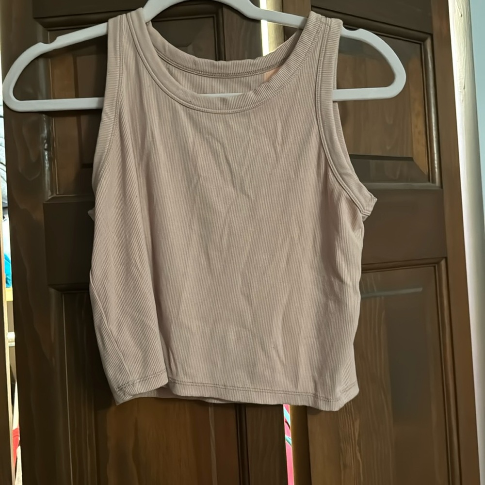 light pink crop tank top